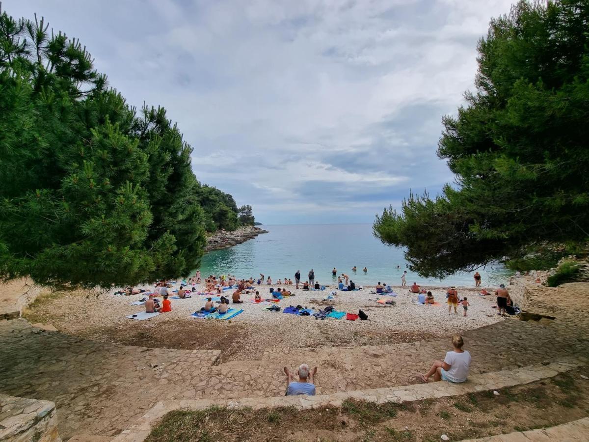 Retreat With Free Parking *