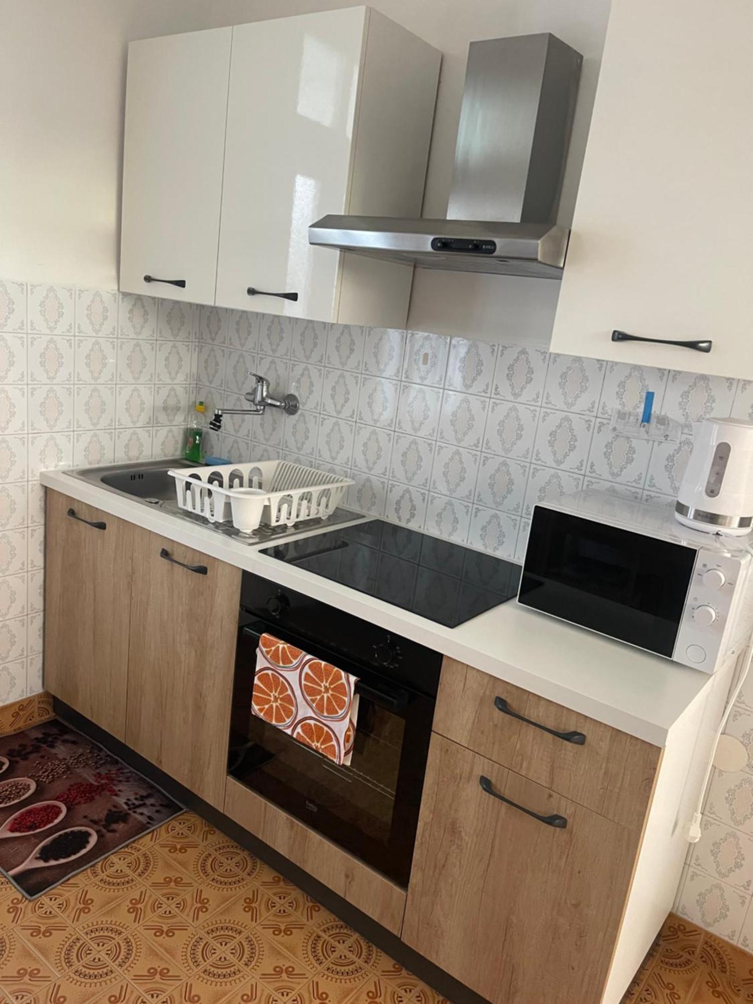Apartment Retreat With Free Parking *